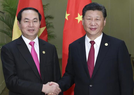 Presidente chino sostiene que China apoya a Vietnam para organizar reuniones de APEC 2017