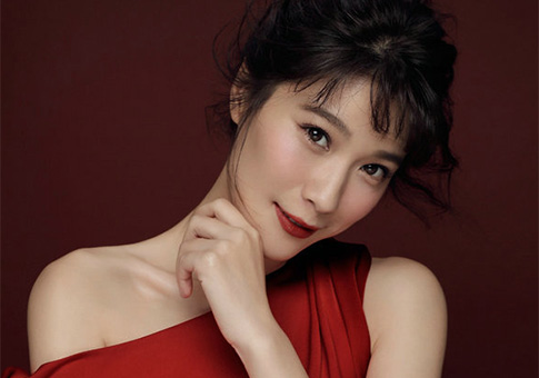 Nuevas fotos de presentadora Yue Yue