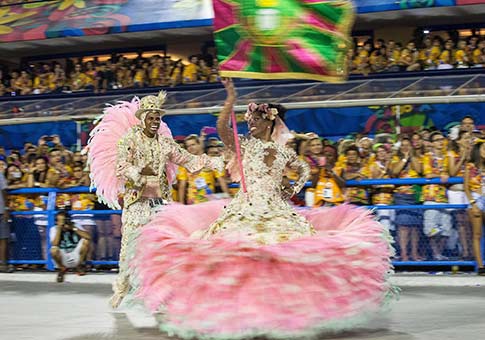 Carnaval de Brasil: Grupos especiales de escuelas de samba concluyen sus desfiles