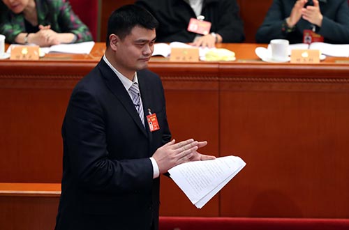 Yao Ming: Industria deportiva china necesita más que inversiones