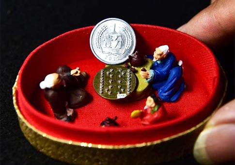 Escultura en miniatura de ajedrez chino