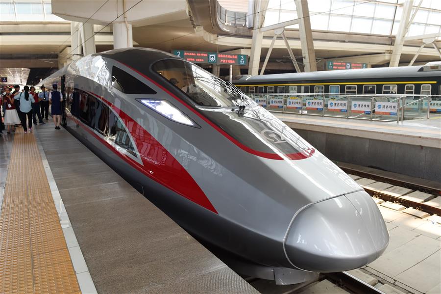 Nuevos trenes de alta velocidad chinos comienzan a operar en ruta Beijing-Shanghai