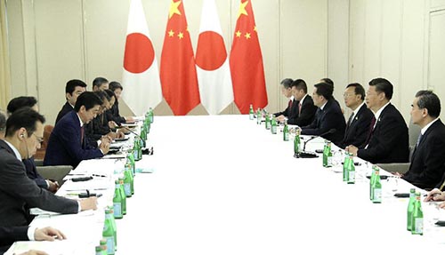 Xi se reúne con Abe e insta a Japón a cumplir su palabra y a eliminar 
las distracciones de los lazos con medidas concretas