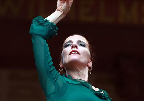 Bailarina de flamenco Bettina Castano en 30 Festival de Música "Rheingao" en Bad Homburg