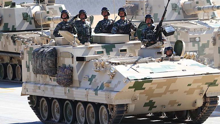 Tropas de operación terrestres desfilan por Día del Ejército de China