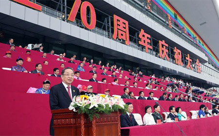 Máximo asesor político chino aplaude éxitos de Mongolia Interior en ocasión de 70º aniversario