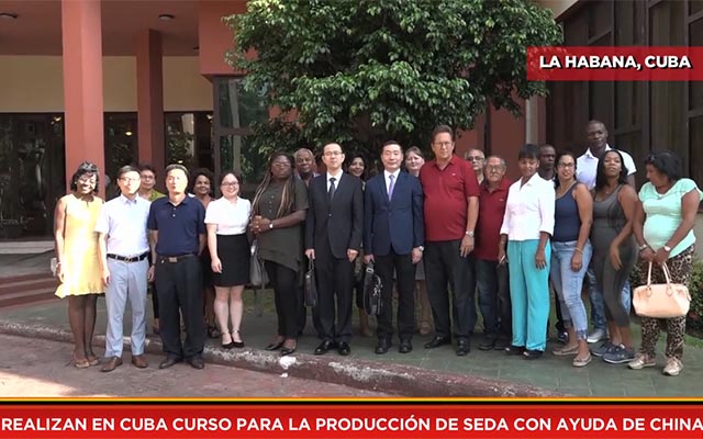 Realizan en Cuba curso para la producción de seda con ayuda de China