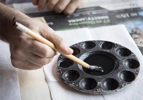 Artista plástico argentino encuentra su destino en pintura y caligrafía chinas