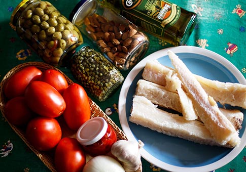 Receta del Bacalao a la Napolitana, un platillo tradicional para cenas de Navidad y Año Nuevo de familias mexicanas