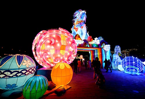 Shaanxi: Feria de linternas en muralla de ciudad antigua en Xi'an