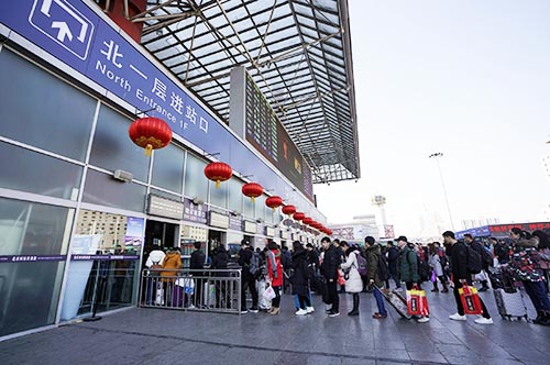 Número de viaje de pasajeros alrededor de China alcanzó 108.363 millones de 1 a 12 de febrero