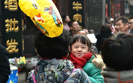 China experimenta más turistas y mayores ingresos durante vacaciones