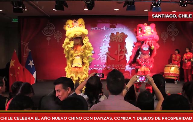 Chile celebra el Año Nuevo chino con danzas, comida y deseo de prosperidad