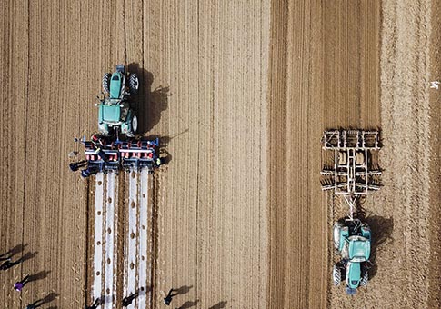 Tractor inteligente, el tractor que puede hacer trabajo de granja por sí solo