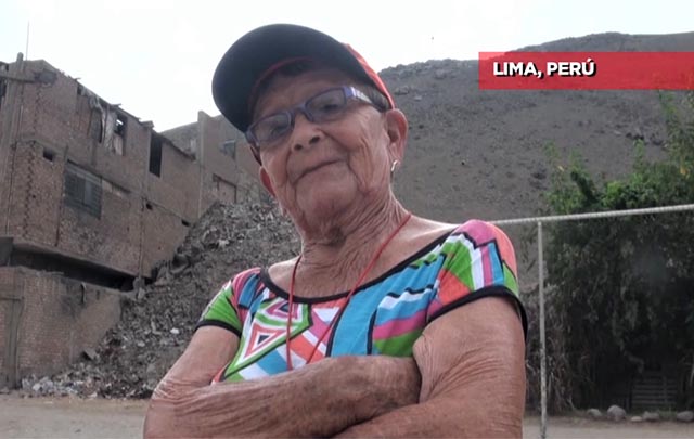 Nonagenaria, entrenadora peruana de fútbol más longeva