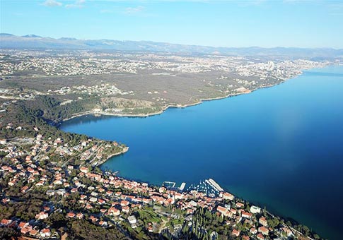 Paisaje costero de Opatija, Croacia