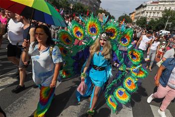 El desfile anual del orgullo gay en Budapest