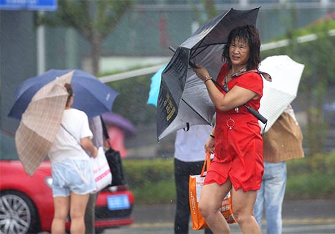 Jiangsu: Tifón ampil trajo fuertes lluvias a Lianyungang