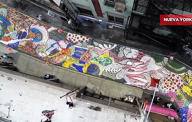 Calle histórica del Barrio Chino recibe mural gigante de dragón