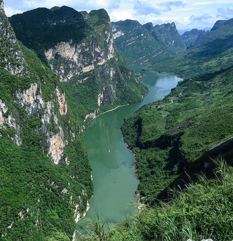 Vista aérea del paisaje del valle del río Beipanjiang
