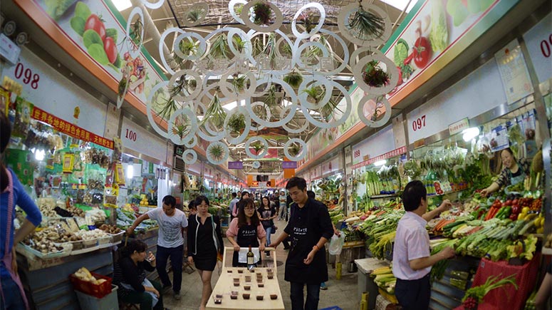 ESPECIAL: Mercado Sanyuanli, lleno de sazón natal para la gente de todo el mundo