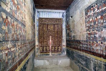 Tumba del Antiguo Reino de un hombre llamado Mehu en Giza