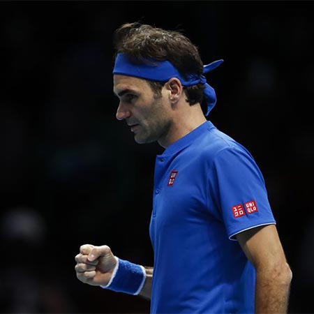 Roger Federer vence a Dominic Thiem en partido individual varonil de ATP en Londres