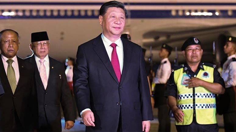 Xi llega a Brunéi en visita de Estado