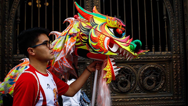 ESPECIAL: Niños mexicanos celebran Año Nuevo chino con colorida y alegre exposición de dibujos y pinturas