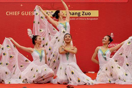 Gala para celebrar el Año Nuevo Lunar chino en Bangladesh