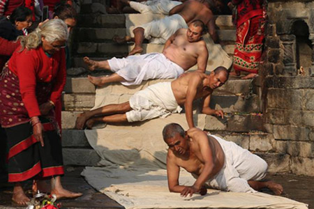 Festival dedicado a dioses en Nepal