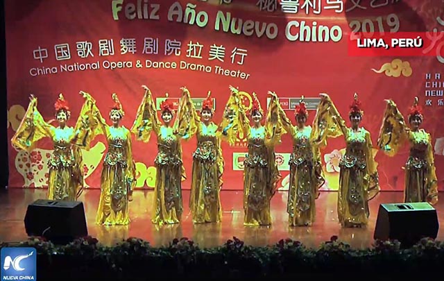 Teatro nacional dramático de ópera y de danza china ofrece majestuoso espectáculo