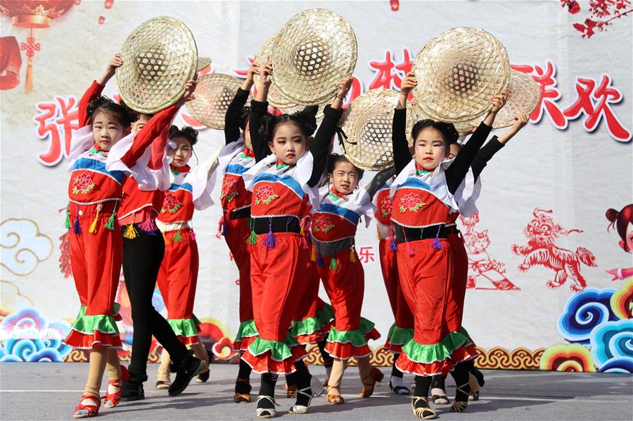 Hebei: Celebran el Festival de Primavera en villa de Zhangzhuangzi