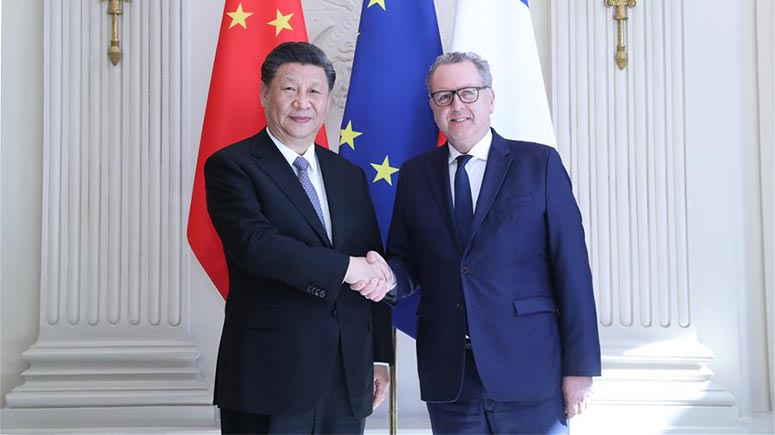 Xi destaca espíritu de independencia en reunión con presidente de Asamblea Nacional francesa