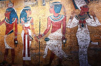 Exposición de artefactos de tumba del faraón Tutankamón en París