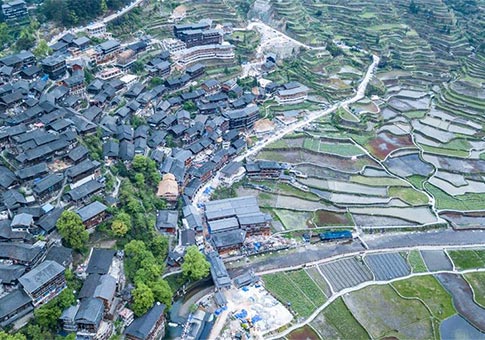 Guizhou: Vista aérea del paisaje en la aldea Miao Qianhu