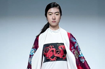 Desfile de diseño de moda en Shanghai