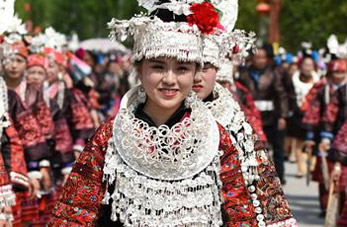 Celebran Festival de las Hermanas Miao en Guizhou
