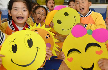 Celebran Día Mundial de la Sonrisa en China