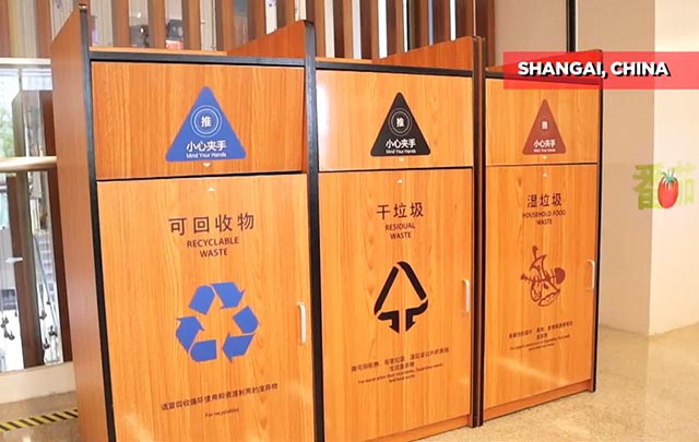 Estudiantes extranjeros adoptan sistema de clasificación de basura de China