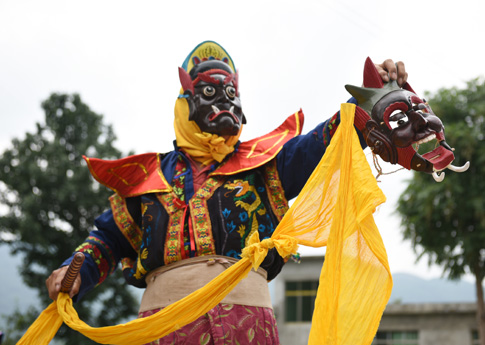 Fabricación de máscaras en Guizhou