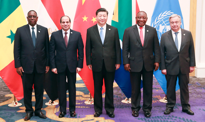 Xi presenta propuesta de tres puntos para desarrollo de relaciones China-África
