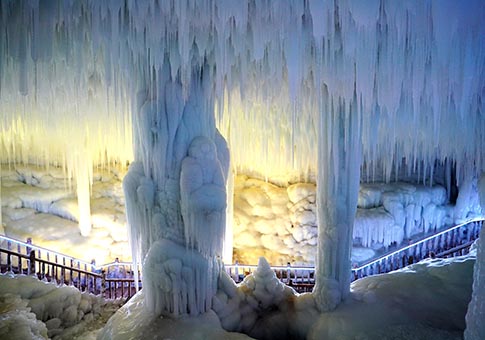 Cueva de hielo No.1 en Xiangning, Shanxi