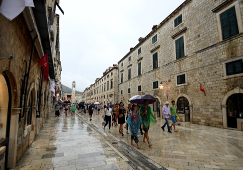 Fuertes lluvias afectan Ciudad Antigua de Dubrovnik, Croacia