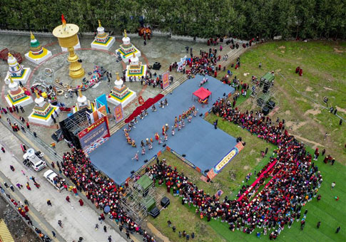 Opera Tibetana durante el Festival Rangbala en Sichuan