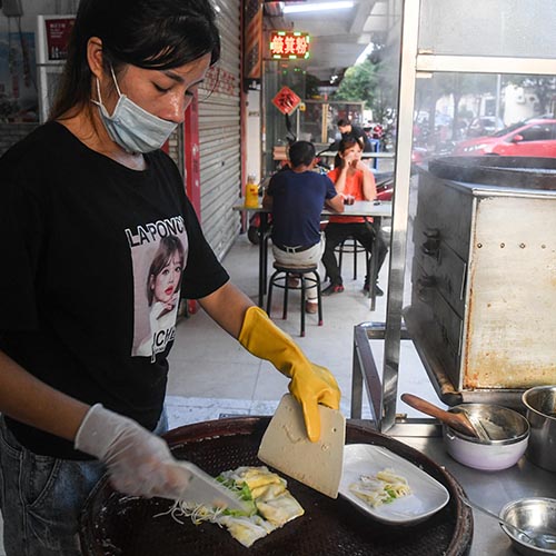 Guangxi: "Bojifen", un bocadillo elaborado con leche de arroz en Qinzhou