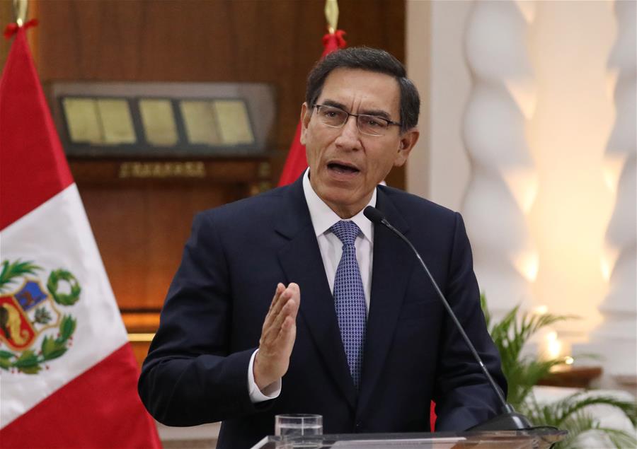 Presidente Vizcarra presentará "cuestión de confianza" al Congreso peruano