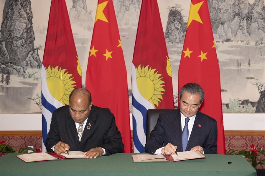 Restablecimiento de relaciones diplomáticas China-Kiribati es significativo, dice canciller chino