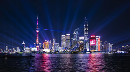 Vista aérea de espectáculo de luces en Pudong, Shanghai