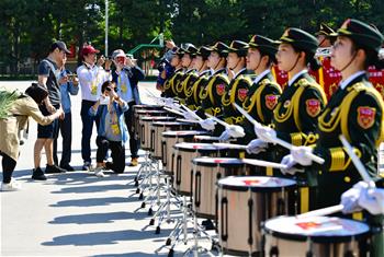 Periodistas visitaron el sitio de entrenamiento del desfile militar por el Día Nacional